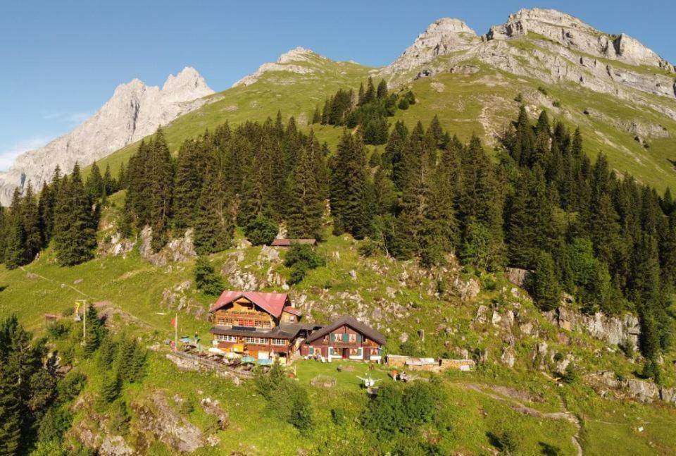 Отель Berggasthaus Tschingelhorn Штехельберг Экстерьер фото